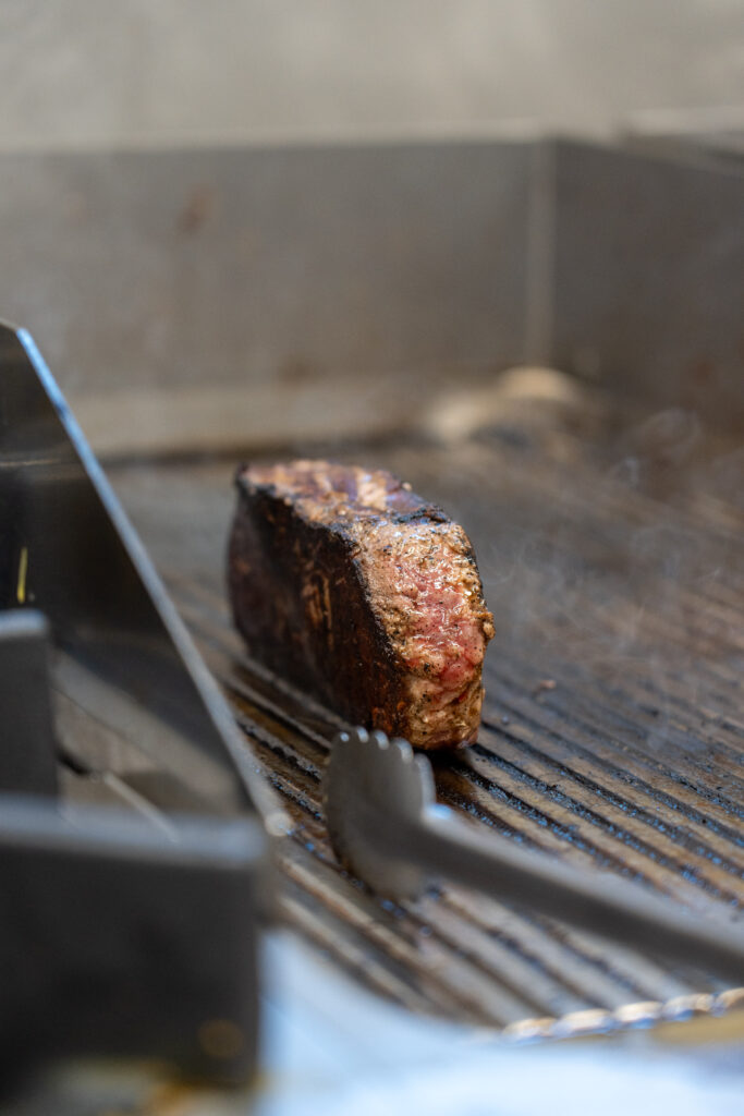 Viande entrain de cuir
